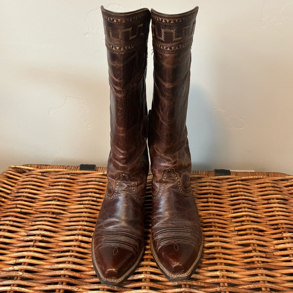 Ariat Sahara Distressed Western Boots